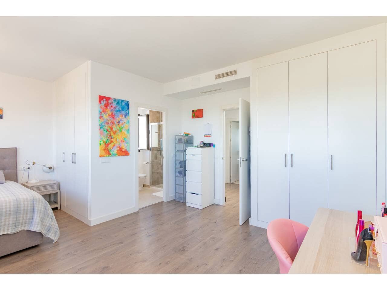 4 bedroom Semi-detached Villa for sale in Velez-Malaga with garage - € 630,000 (Ref: 10063672)
