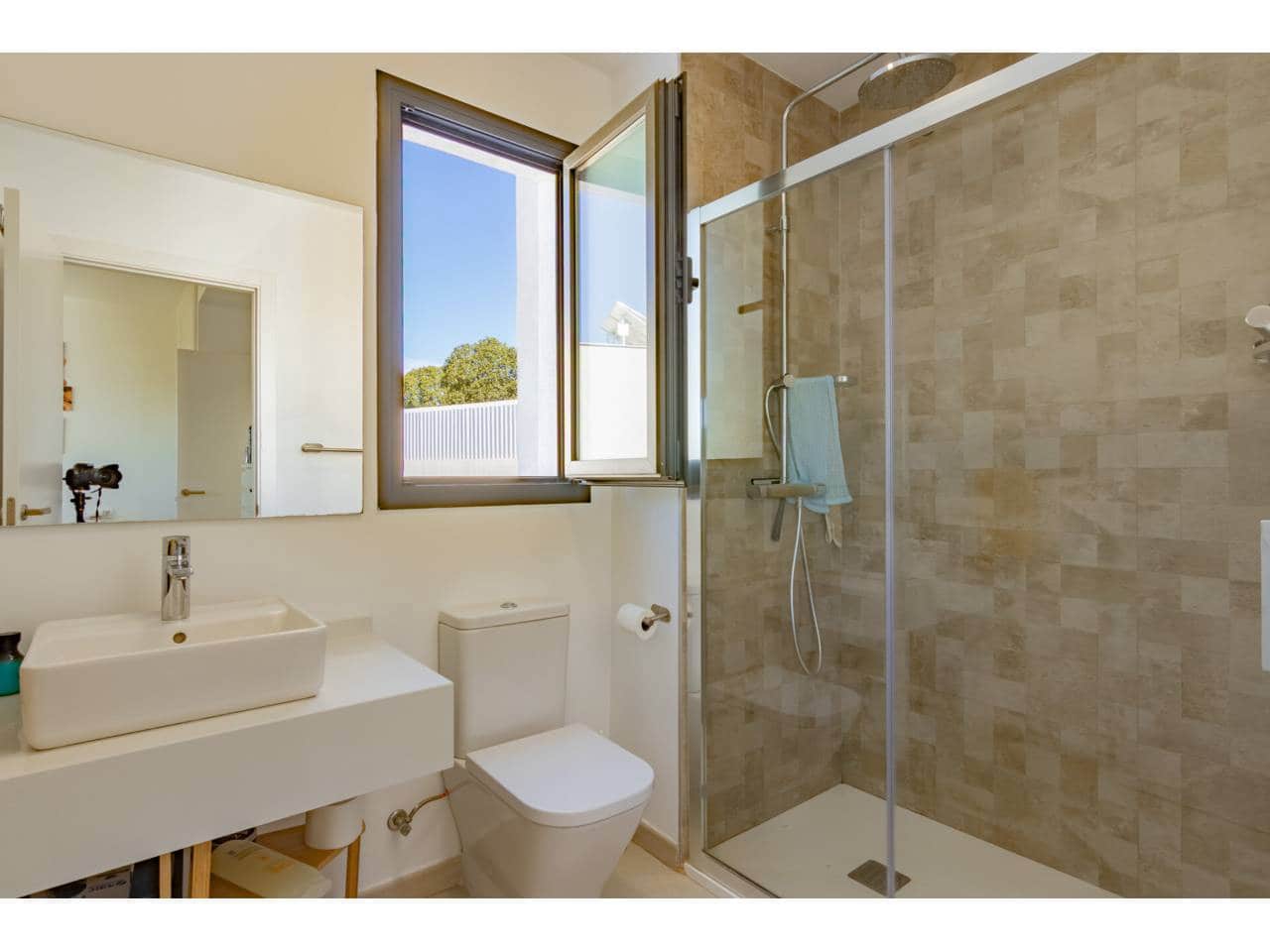 4 bedroom Semi-detached Villa for sale in Velez-Malaga with garage - € 630,000 (Ref: 10063672)