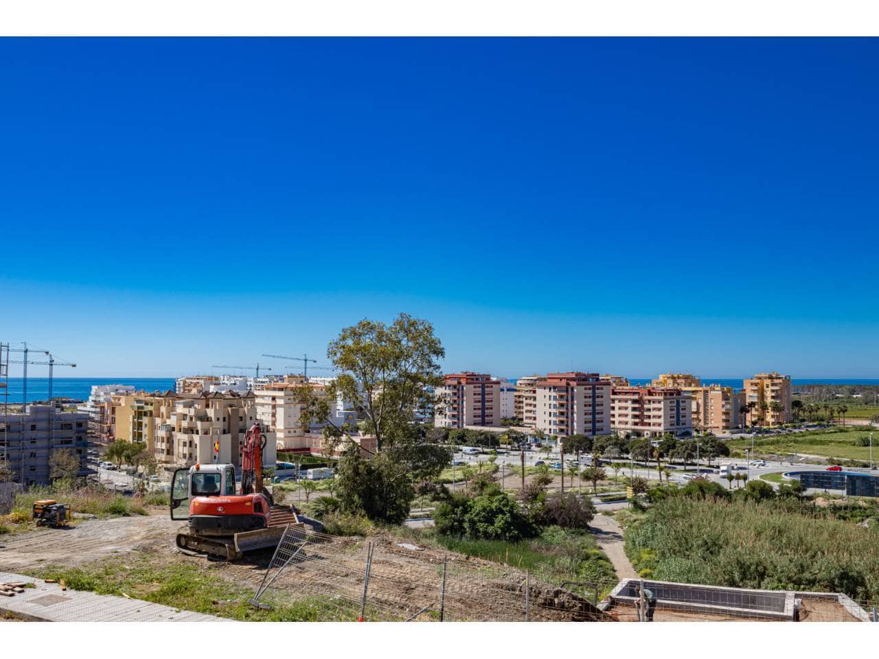 4 bedroom Semi-detached Villa for sale in Velez-Malaga with garage - € 630,000 (Ref: 10063672)