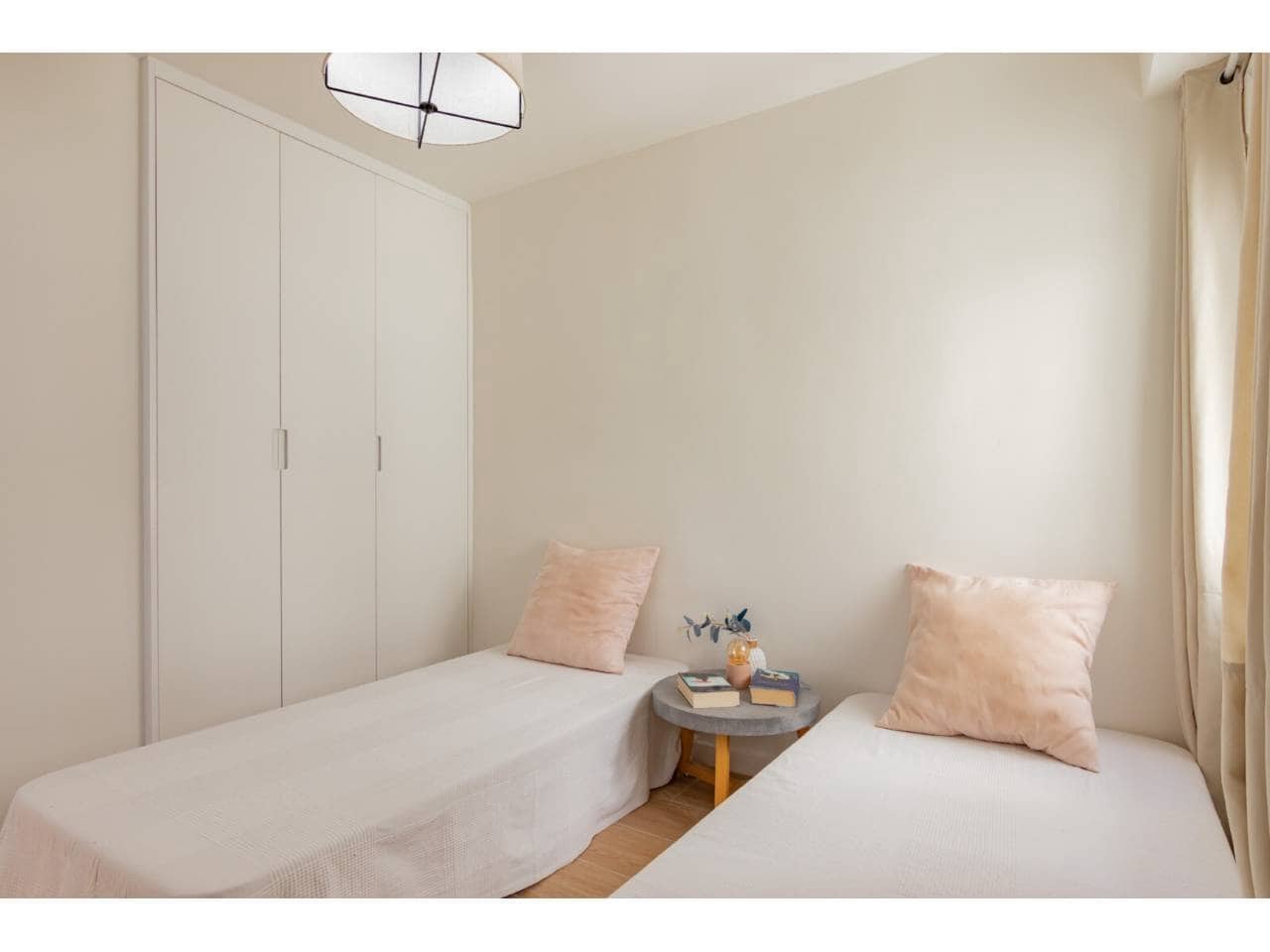 2 soveværelse Lejlighed til salg i Velez-Malaga med swimmingpool - € 469.900 (Ref: 10074787)
