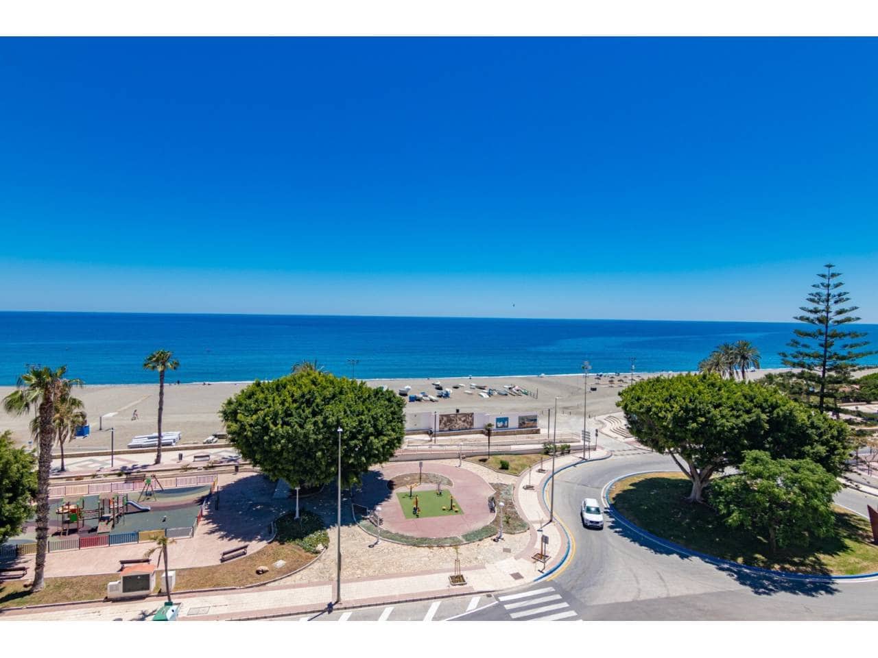 2 soveværelse Lejlighed til salg i Velez-Malaga med swimmingpool - € 469.900 (Ref: 10074787)