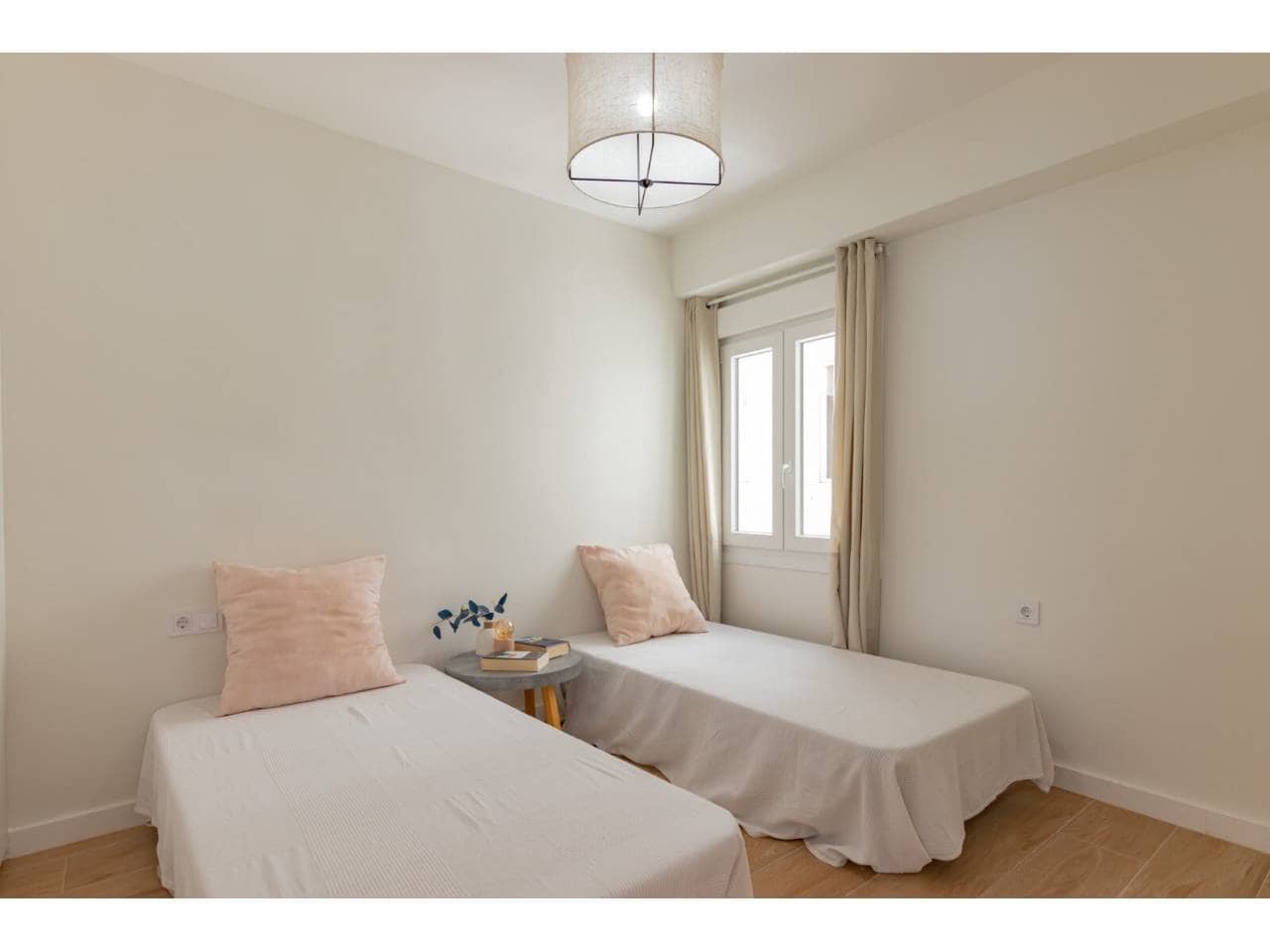 2 soveværelse Lejlighed til salg i Velez-Malaga med swimmingpool - € 469.900 (Ref: 10074787)