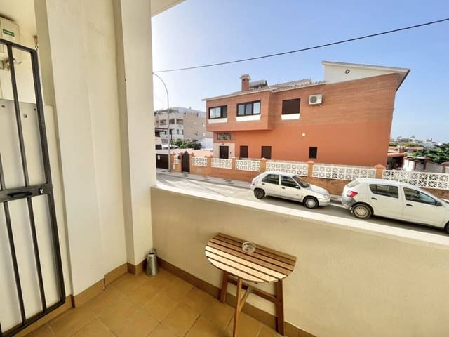 Piso de 2 habitaciones en Torre de Benagalbon, Rincón de la Victoria en alquiler con piscina garaje - 750 € (Ref: 10079789)