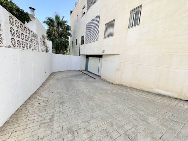 Piso de 2 habitaciones en Torre de Benagalbon, Rincón de la Victoria en alquiler con piscina garaje - 750 € (Ref: 10079789)