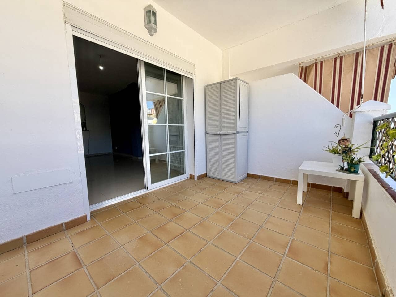 1 sovrum Lägenhet till salu i Torre de Benagalbon med garage - 270 000 € (Ref: 10094067)
