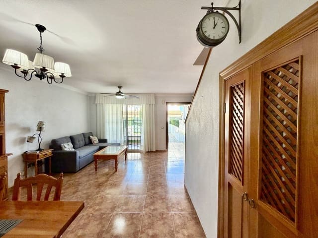 3 Zimmer Reihenhaus zu vermieten in Rincón de la Victoria mit Pool - 1.650 € (Ref: 10095647)