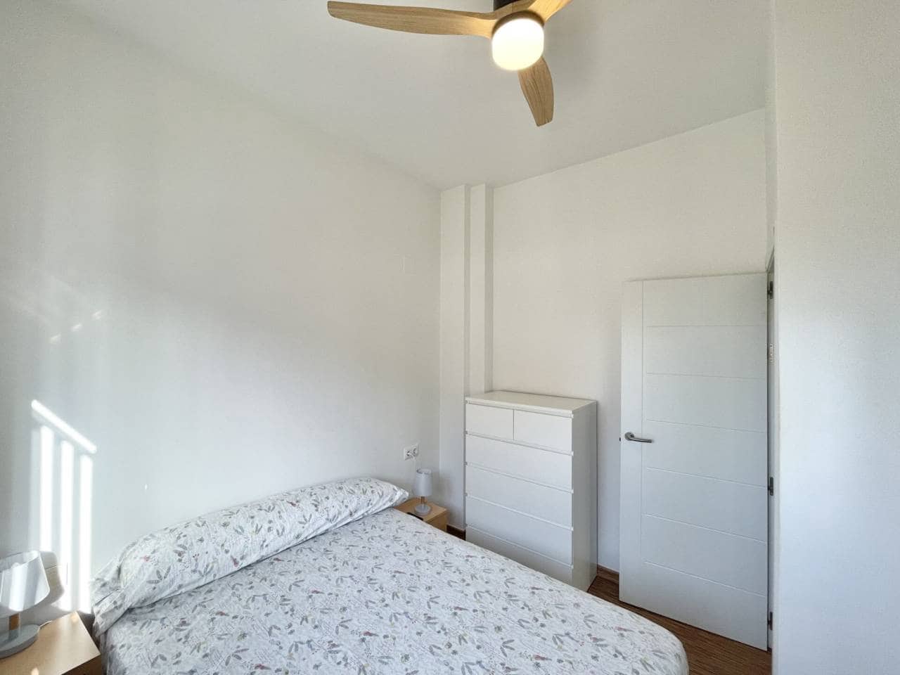 2 soveværelse Lejlighed til leje i Torre de Benagalbon med swimmingpool garage - € 900 (Ref: 10099563)