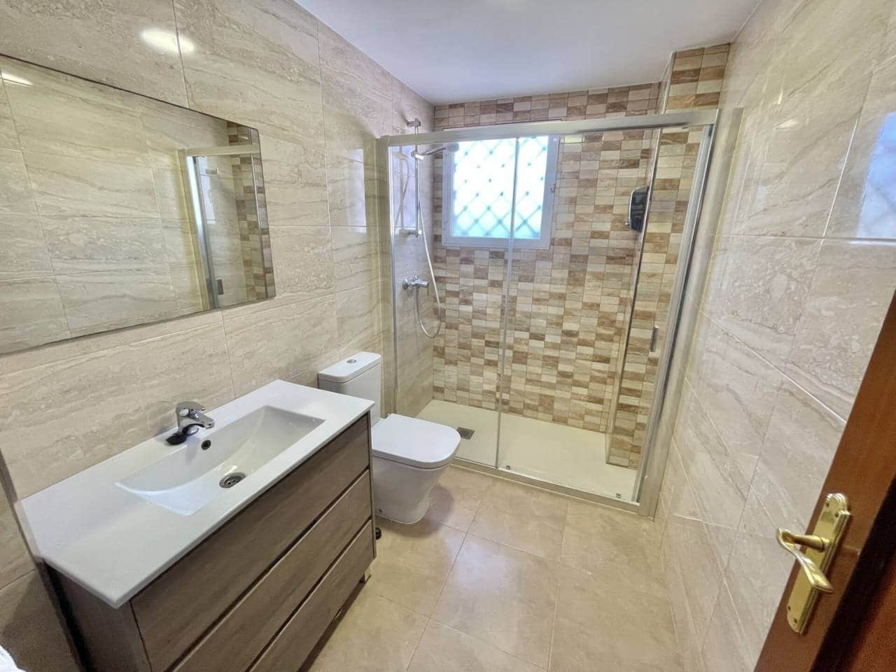 3 slaapkamer Flat te huur in Rincon de la Victoria met zwembad garage - € 1.400 (Ref: 10118662)