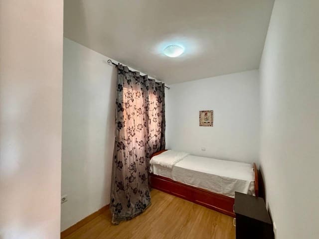 Appartement de 3 chambres à louer à Rincón de la Victoria avec garage - 1 100 € (Ref: 10118663)