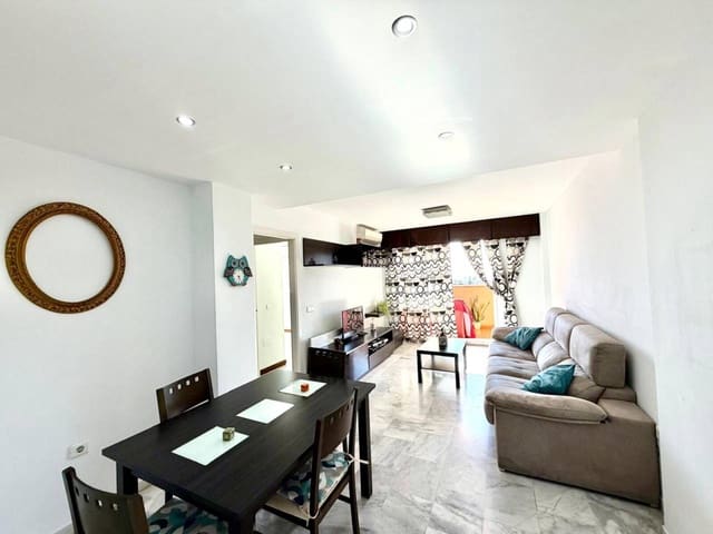 Appartement de 3 chambres à louer à Rincón de la Victoria avec garage - 1 100 € (Ref: 10118663)