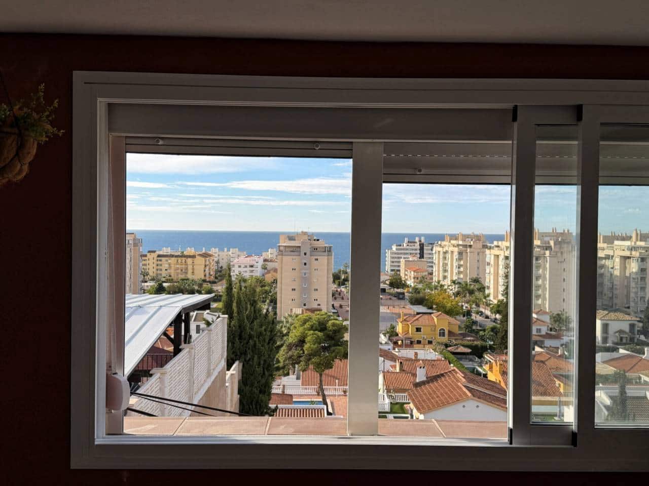4 sypialnia Willa na sprzedaż w Rincon de la Victoria z basenem garażem - 870 000 € (Ref: 10173083)