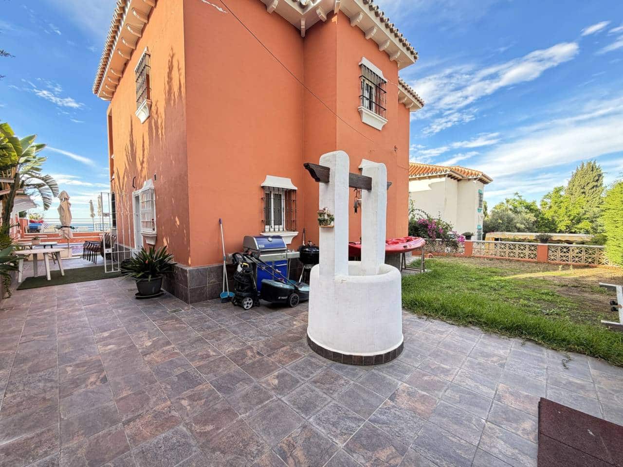 4 sypialnia Willa na sprzedaż w Rincon de la Victoria z basenem garażem - 870 000 € (Ref: 10173083)