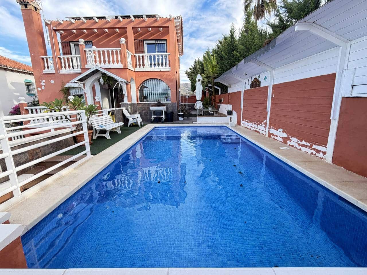 4 sypialnia Willa na sprzedaż w Rincon de la Victoria z basenem garażem - 870 000 € (Ref: 10173083)