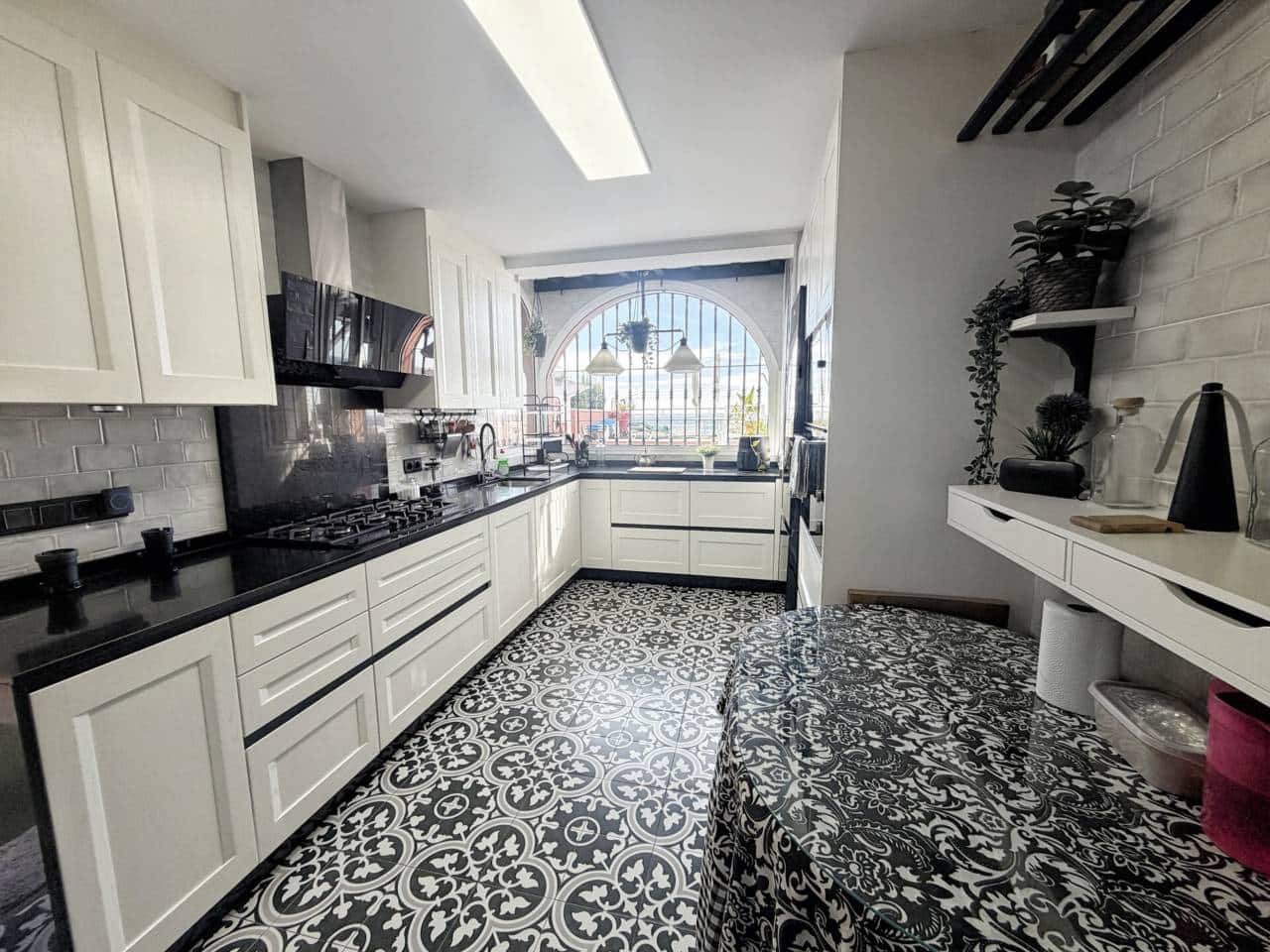 4 sypialnia Willa na sprzedaż w Rincon de la Victoria z basenem garażem - 870 000 € (Ref: 10173083)