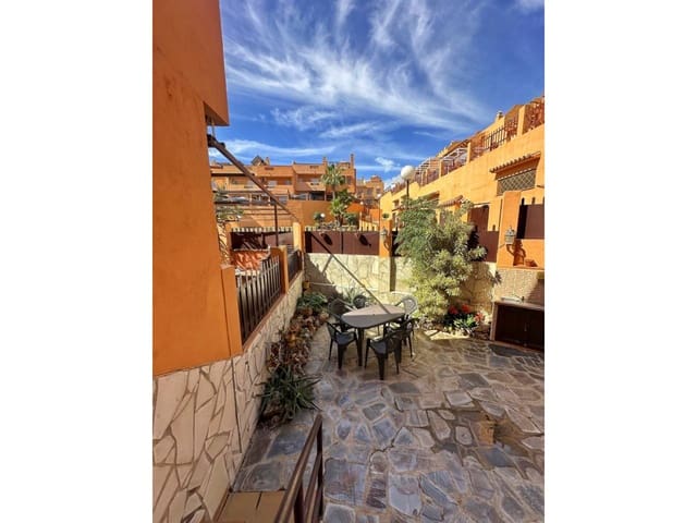 Pareado de 3 habitaciones en Torre de Benagalbon, Rincón de la Victoria en venta con piscina garaje - 505.000 € (Ref: 10174328)