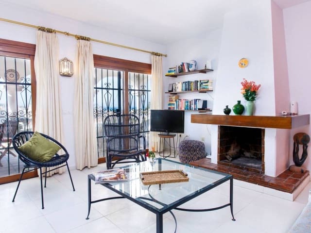 Chalet de 4 habitaciones en Rincón de la Victoria en venta con piscina garaje - 875.000 € (Ref: 10176191)