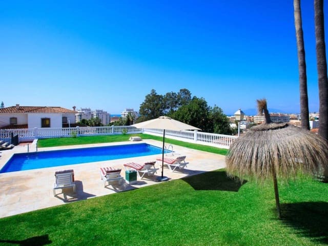 Chalet de 4 habitaciones en Rincón de la Victoria en venta con piscina garaje - 875.000 € (Ref: 10176191)