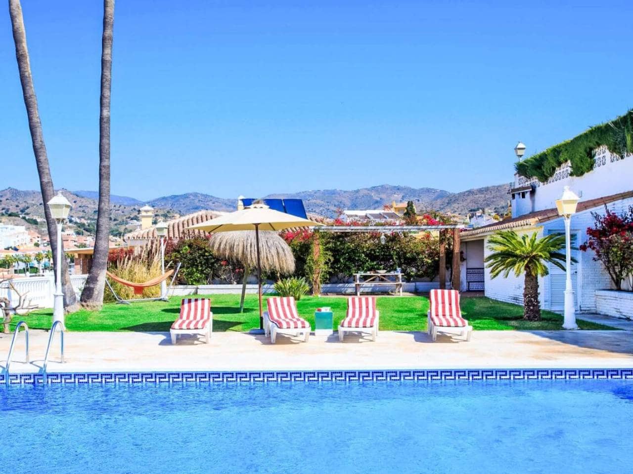 Chalet de 4 habitaciones en Rincón de la Victoria en venta con piscina garaje - 875.000 € (Ref: 10176191)