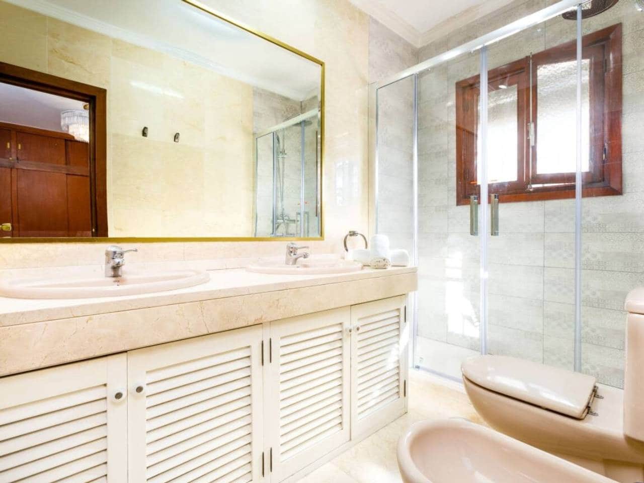 Chalet de 4 habitaciones en Rincón de la Victoria en venta con piscina garaje - 875.000 € (Ref: 10176191)