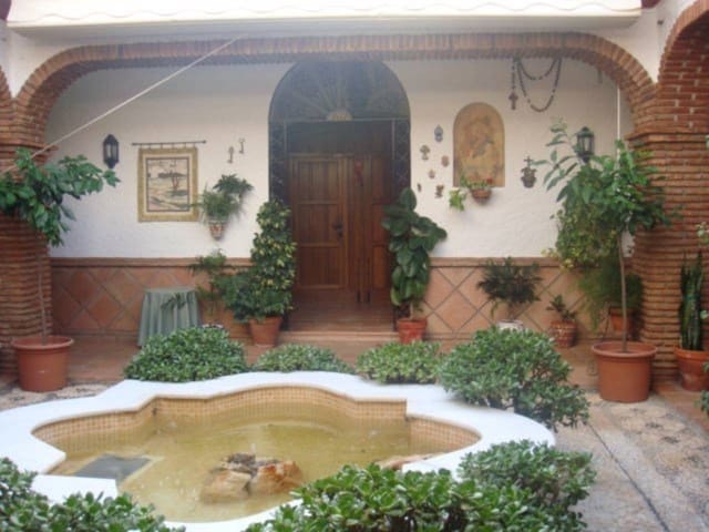 4 soverom Villa til salgs i Rincón de la Victoria med svømmebasseng garasje - € 950 000 (Ref: 7186165)