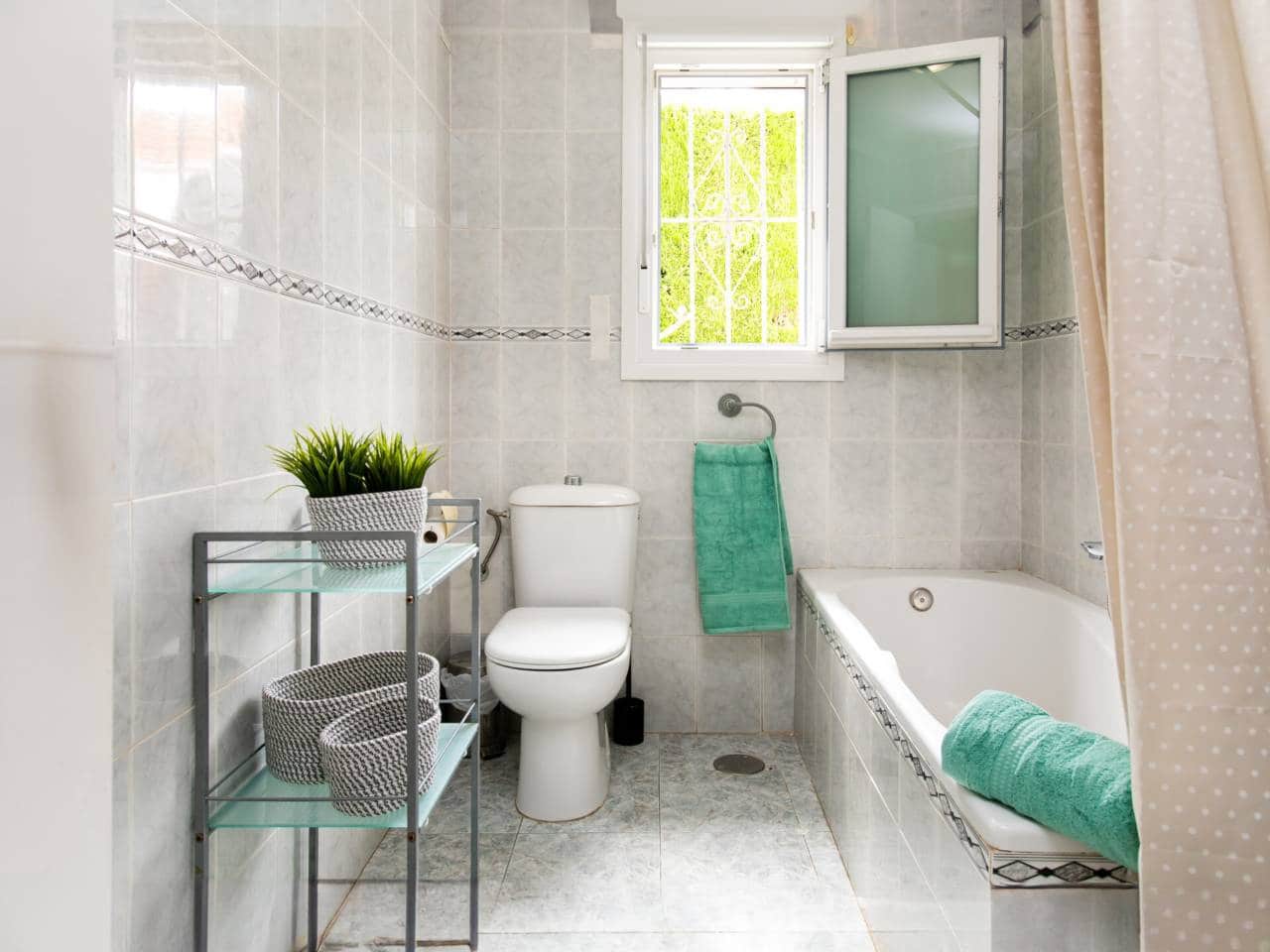 5 quarto Moradia para arrendamento para férias em Velez-Malaga com piscina Garagem - 1 100 € (Ref: 7186197)