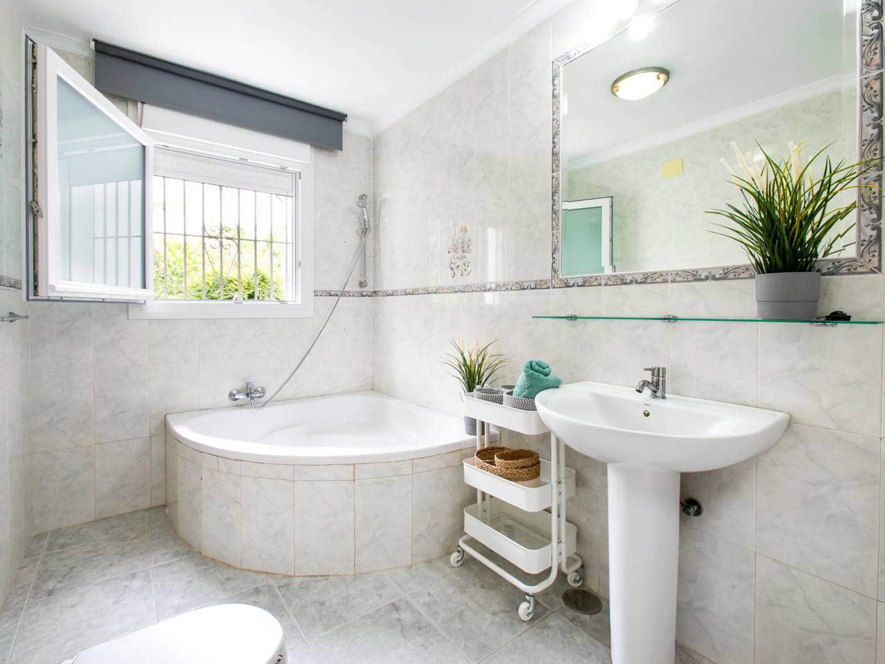 5 quarto Moradia para arrendamento para férias em Velez-Malaga com piscina Garagem - 1 100 € (Ref: 7186197)