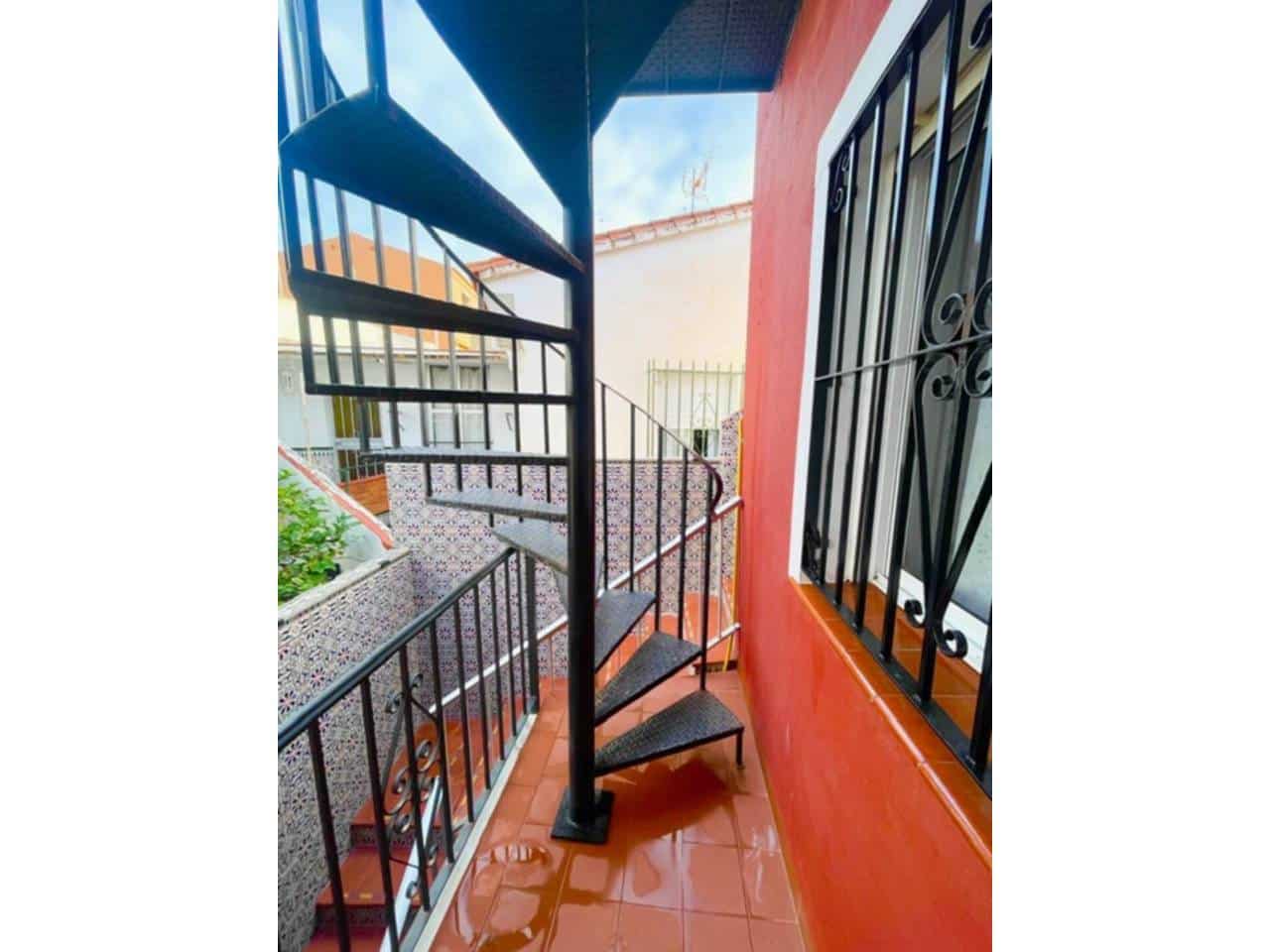 Appartement de 3 chambres à louer à Malaga ville - 950 € (Ref: 7506845)