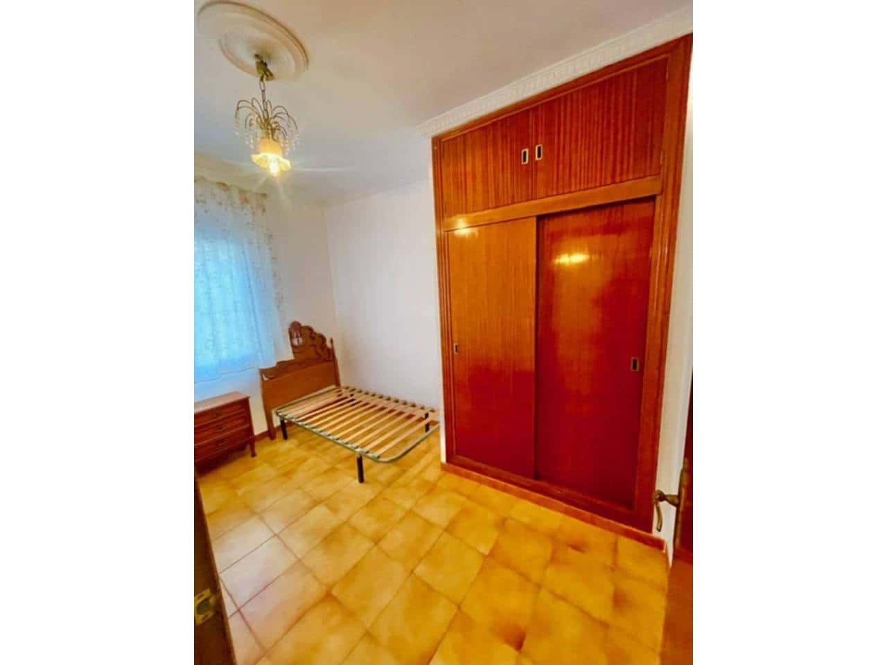 Appartement de 3 chambres à louer à Malaga ville - 950 € (Ref: 7506845)