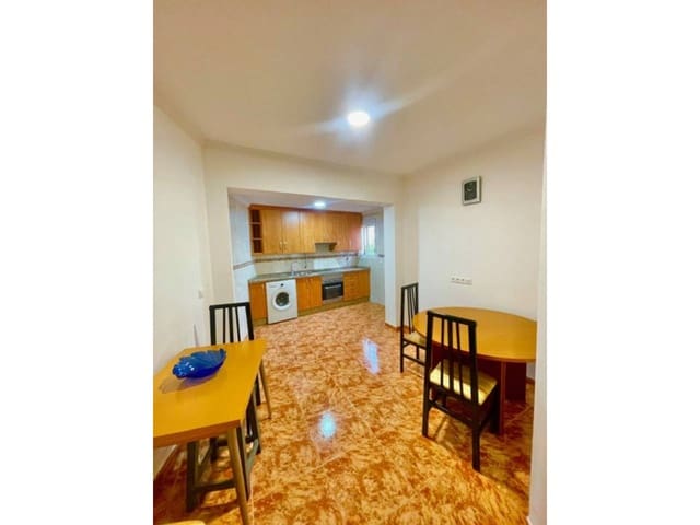 3 slaapkamer Flat te huur in El Palo, Málaga stad - € 950 (Ref: 7506845)