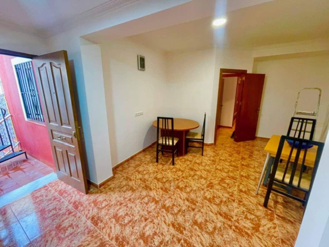 Appartement de 3 chambres à louer à Malaga ville - 950 € (Ref: 7506845)