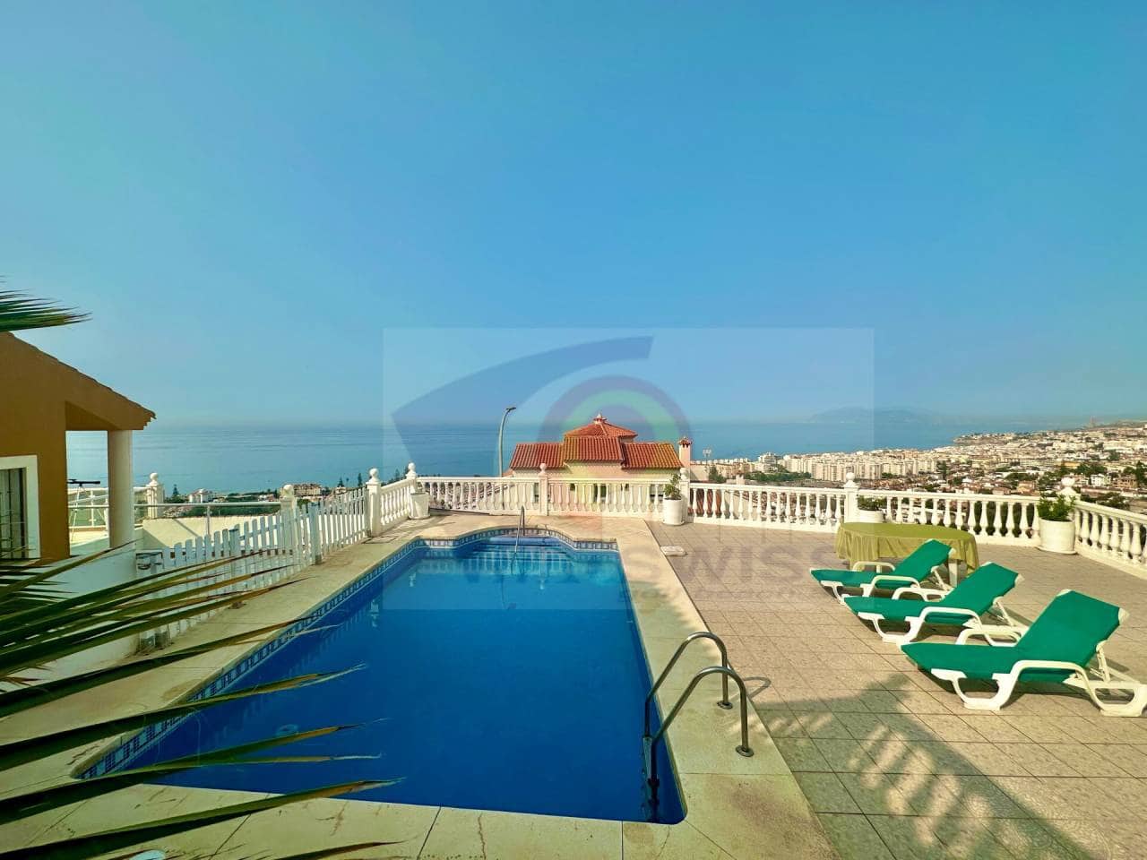 6 bedroom Villa for sale in Rincon de la Victoria with pool garage - € 995,000 (Ref: 7677196)