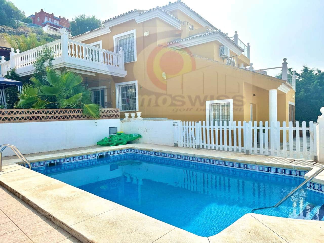 6 bedroom Villa for sale in Rincon de la Victoria with pool garage - € 995,000 (Ref: 7677196)
