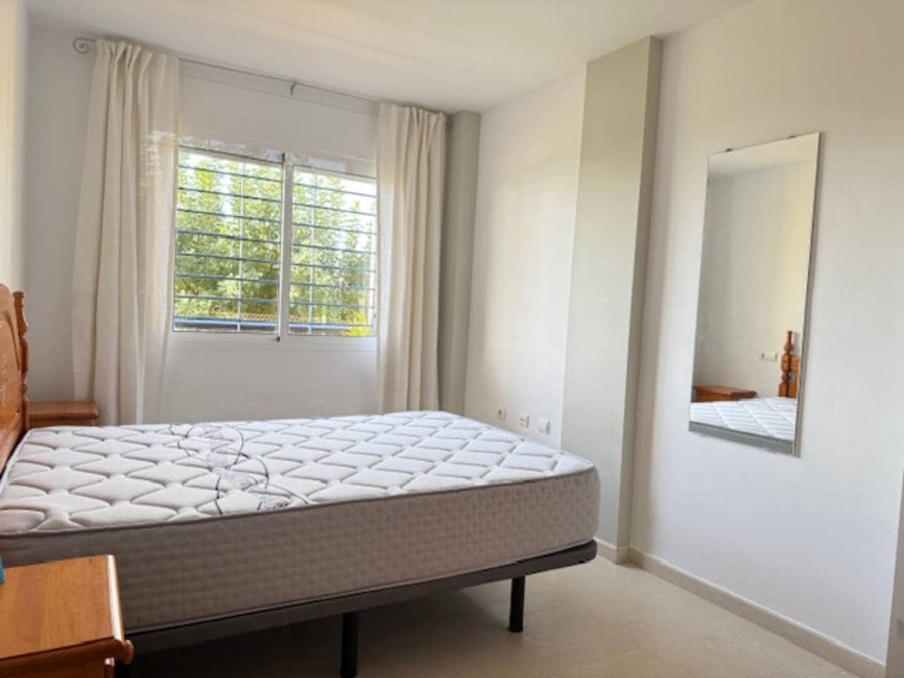 2 bedroom Flat for rent in Velez-Malaga with pool garage - € 950 (Ref: 8693267)