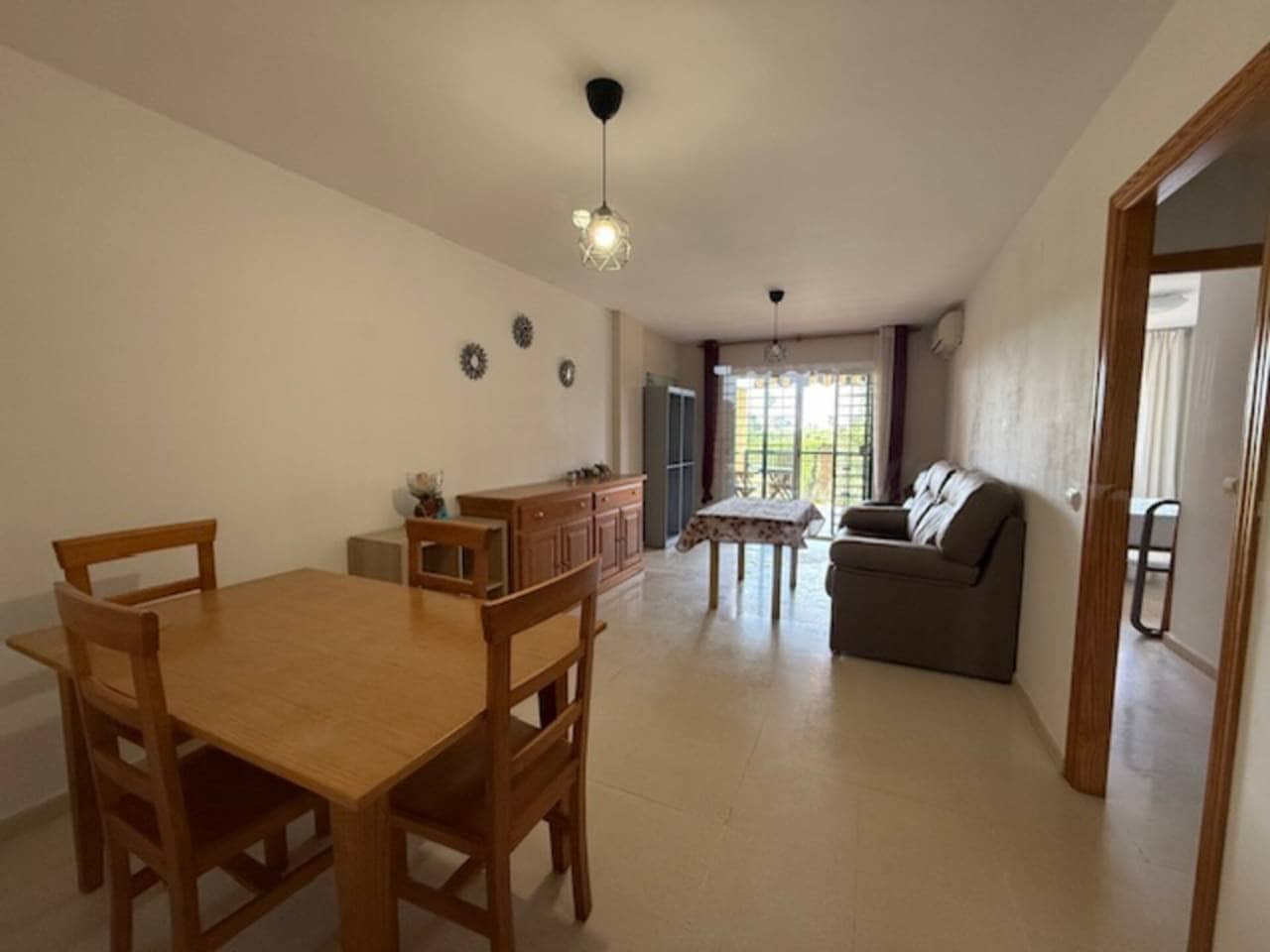 2 bedroom Flat for rent in Velez-Malaga with pool garage - € 950 (Ref: 8693267)