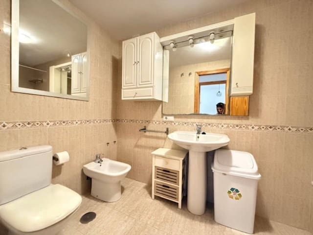 2 makuuhuone Asunto vuokrattavana paikassa Vélez-Málaga mukana uima-altaan 
autotalli - 950 € (Ref: 8693267)