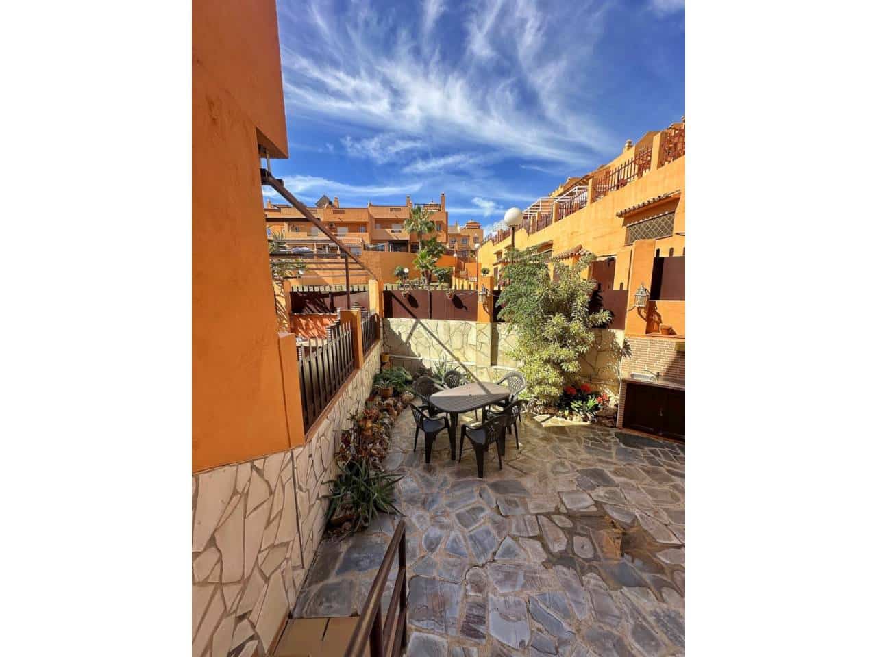 3 soverom Kjedet enebolig til salgs i Rincon de la Victoria med svømmebasseng garasje - € 498 000 (Ref: 8896098)