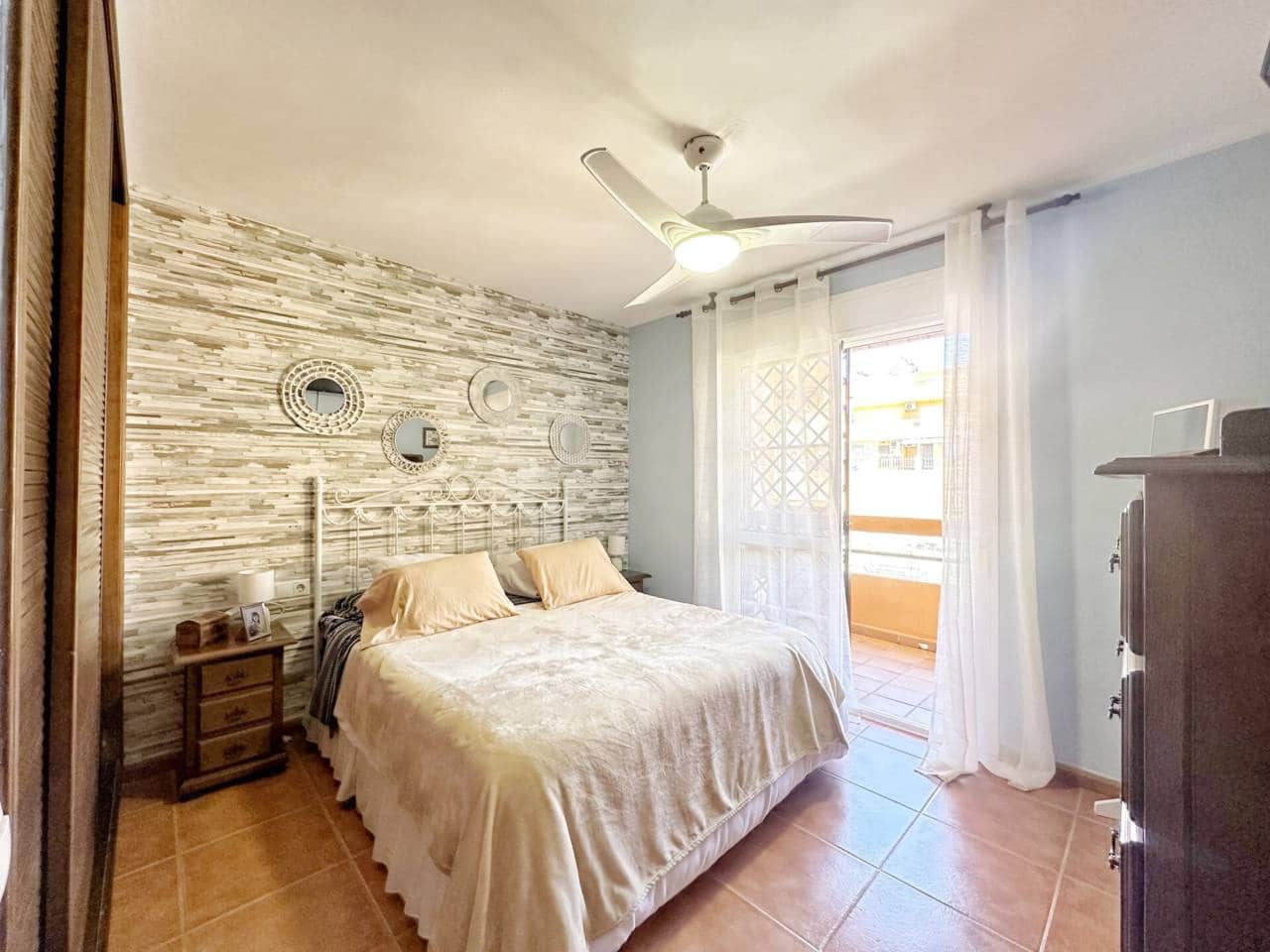 3 soverom Kjedet enebolig til salgs i Rincon de la Victoria med svømmebasseng garasje - € 498 000 (Ref: 8896098)