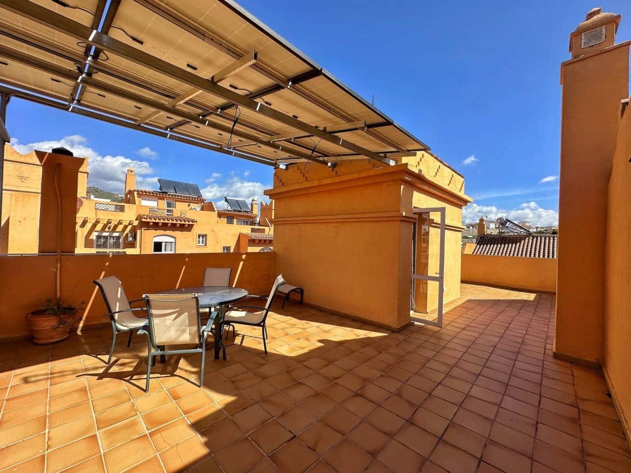 3 soverom Kjedet enebolig til salgs i Rincon de la Victoria med svømmebasseng garasje - € 498 000 (Ref: 8896098)