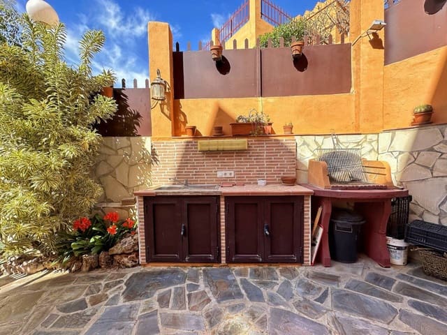 3 soverom Kjedet enebolig til salgs i Torre de Benagalbon, Rincón de la Victoria med svømmebasseng garasje - € 498 000 (Ref: 8896098)