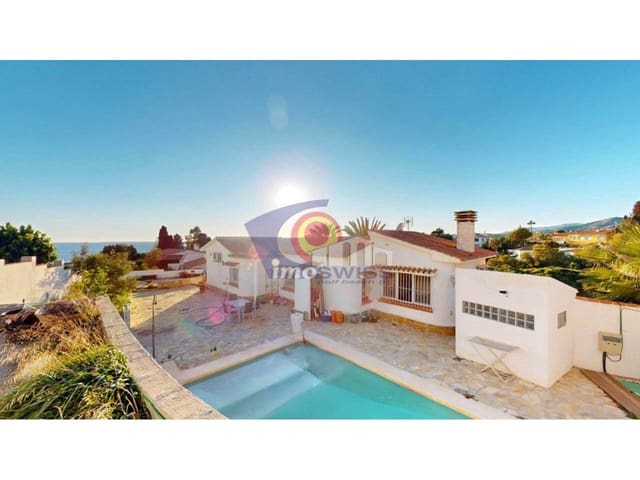 4 Zimmer Villa zu verkaufen in Vélez-Málaga mit Pool Garage - 689.000 € (Ref: 8990358)