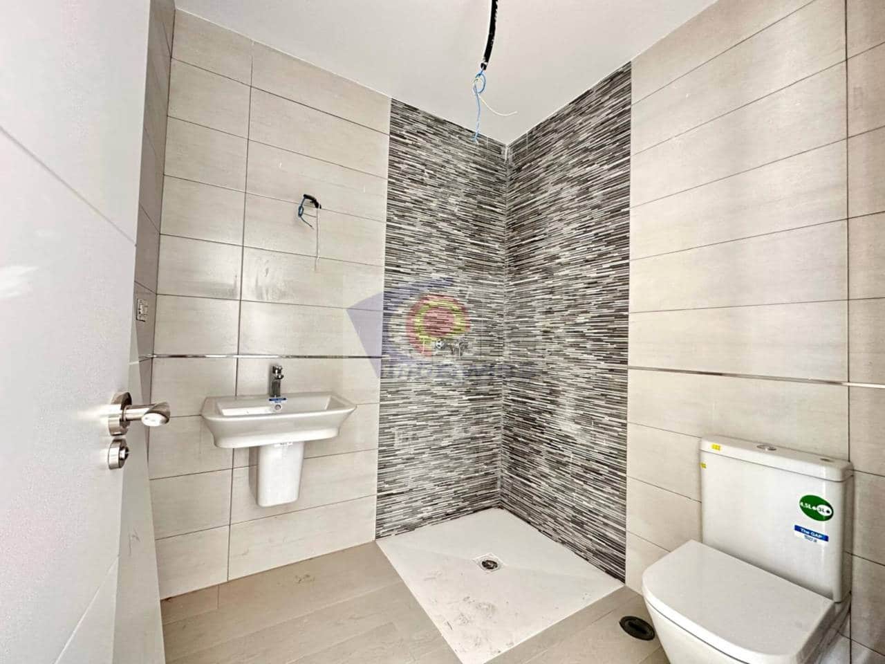 3 soveværelse Rækkehus til salg i Velez-Malaga med swimmingpool garage - € 345.400 (Ref: 9081197)