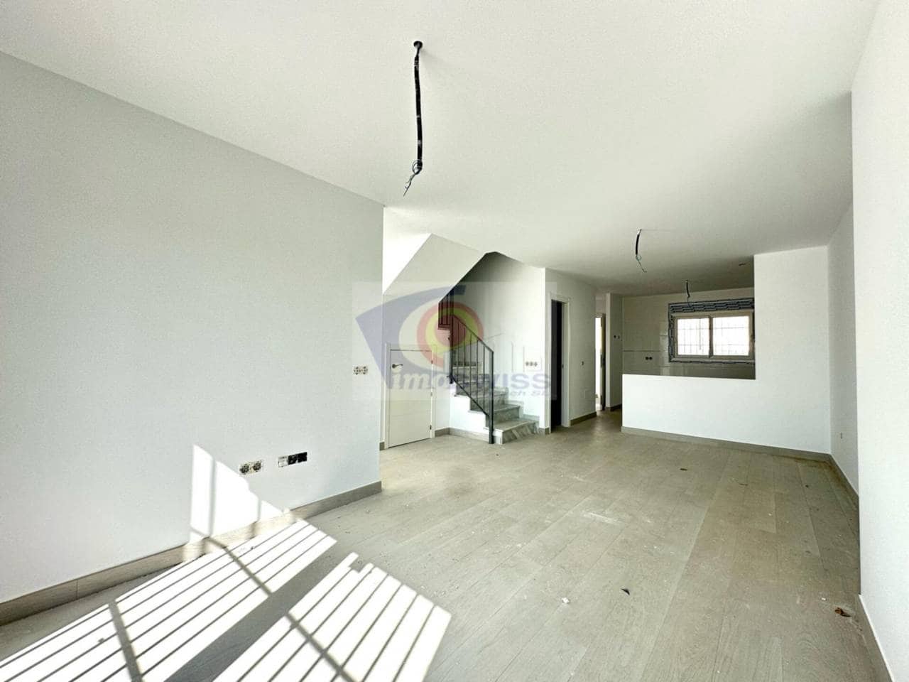 3 soveværelse Rækkehus til salg i Velez-Malaga med swimmingpool garage - € 345.400 (Ref: 9081197)