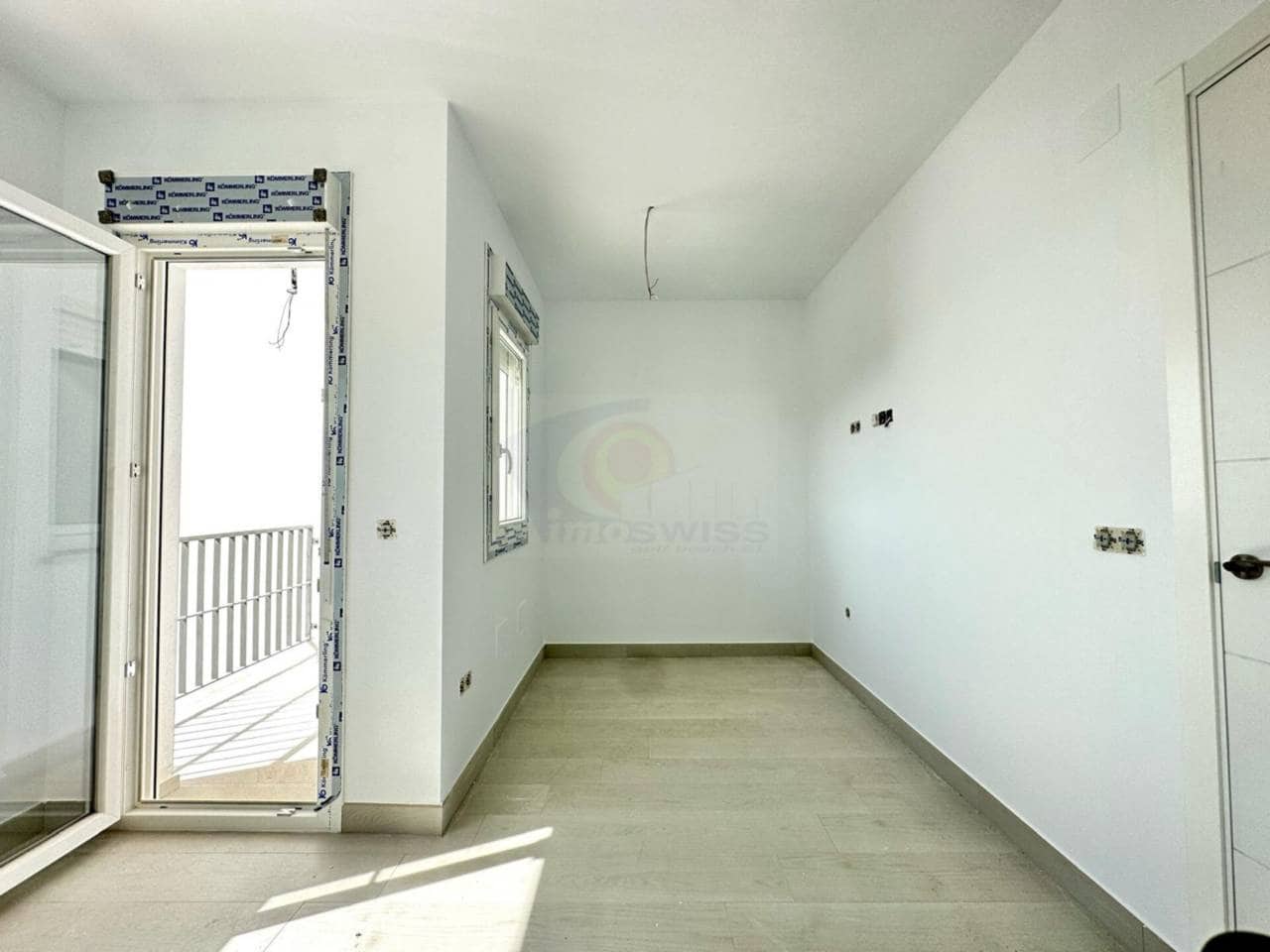 3 soveværelse Rækkehus til salg i Velez-Malaga med swimmingpool garage - € 345.400 (Ref: 9081197)