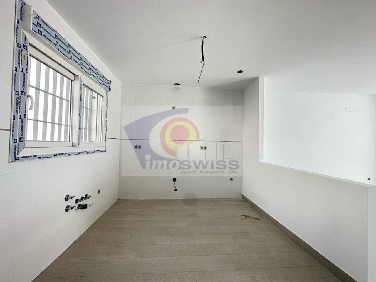 3 soveværelse Rækkehus til salg i Velez-Malaga med swimmingpool garage - € 345.400 (Ref: 9081197)