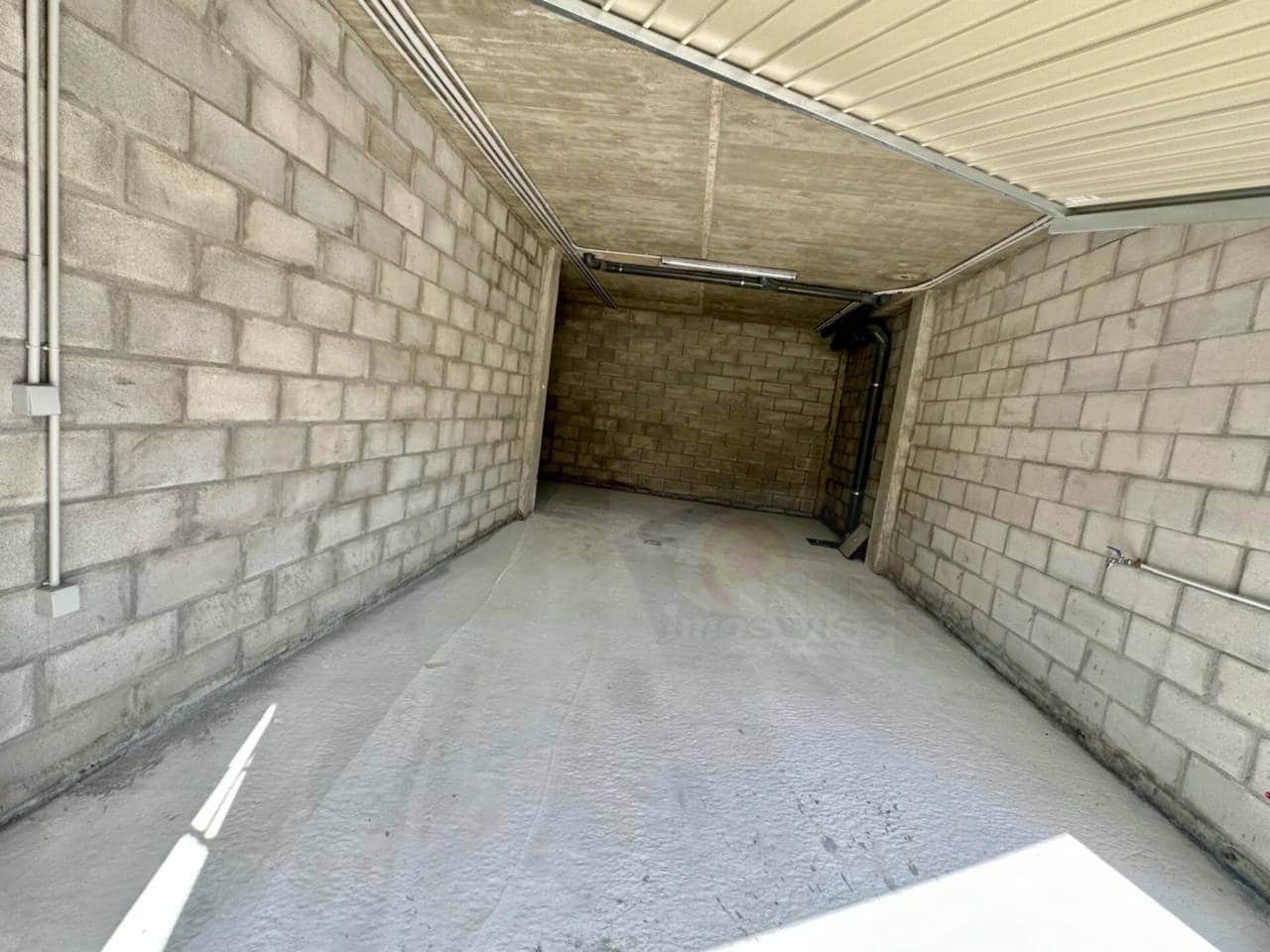 3 soveværelse Rækkehus til salg i Velez-Malaga med swimmingpool garage - € 345.400 (Ref: 9081197)