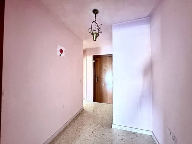 3 bedroom Flat for sale in Rincón de la Victoria with pool - € 315,000 (Ref: 9177157)