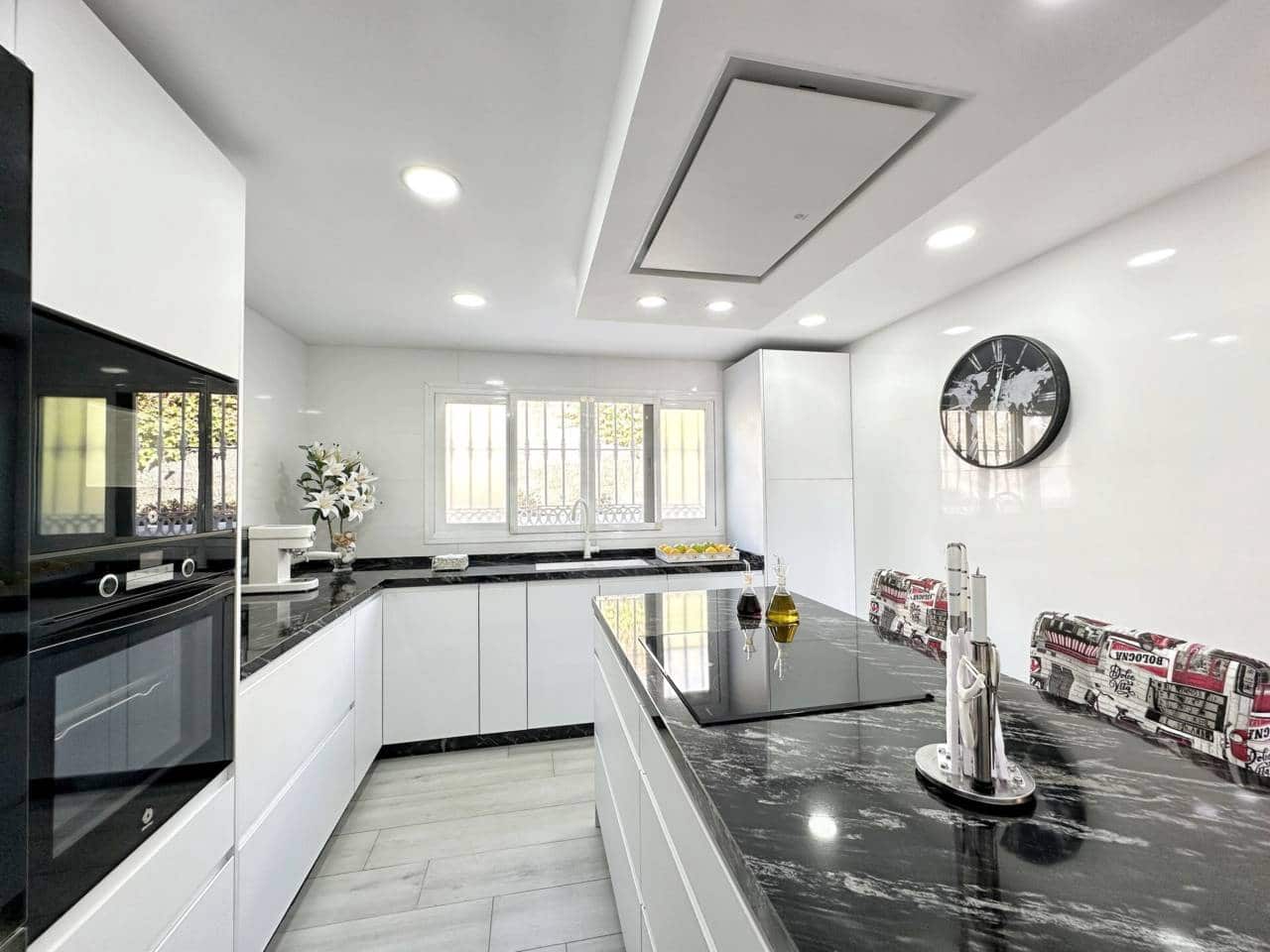 3 soveværelse Rækkehus til salg i Rincon de la Victoria med swimmingpool garage - € 487.000 (Ref: 9235888)