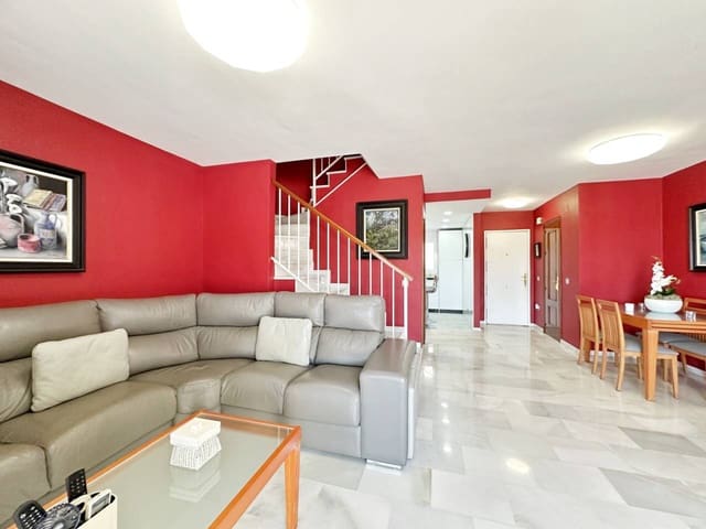 3 Zimmer Reihenhaus zu verkaufen in Rincón de la Victoria mit Pool Garage - 487.000 € (Ref: 9235888)