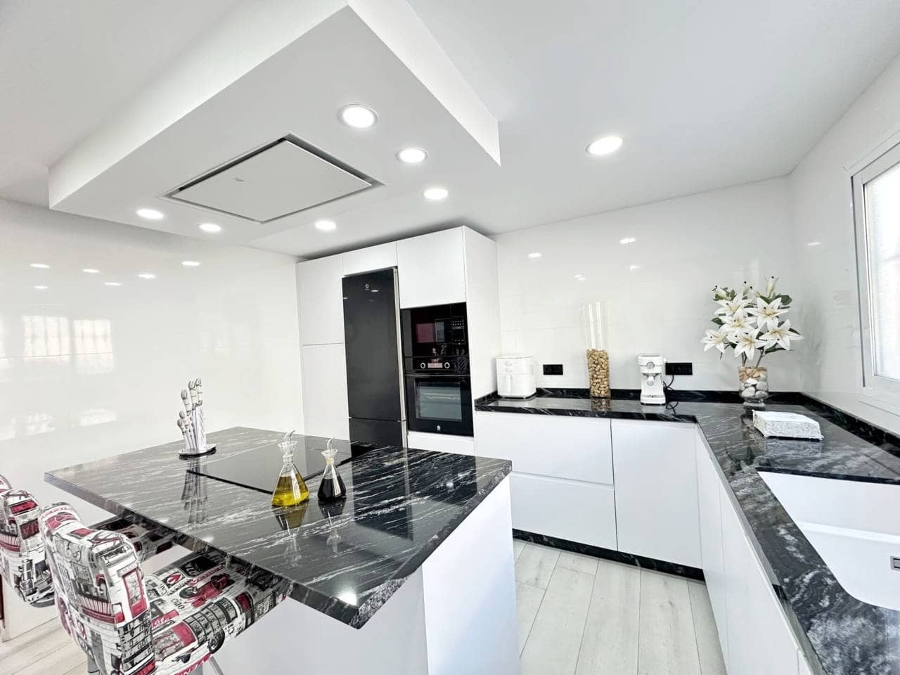 3 soveværelse Rækkehus til salg i Rincon de la Victoria med swimmingpool garage - € 487.000 (Ref: 9235888)