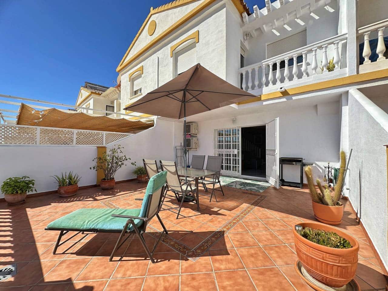 3 soveværelse Rækkehus til salg i Rincon de la Victoria med swimmingpool garage - € 487.000 (Ref: 9235888)